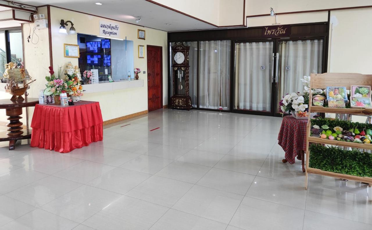 Toh Buk Seng Ayutthaya Hotel Esterno foto