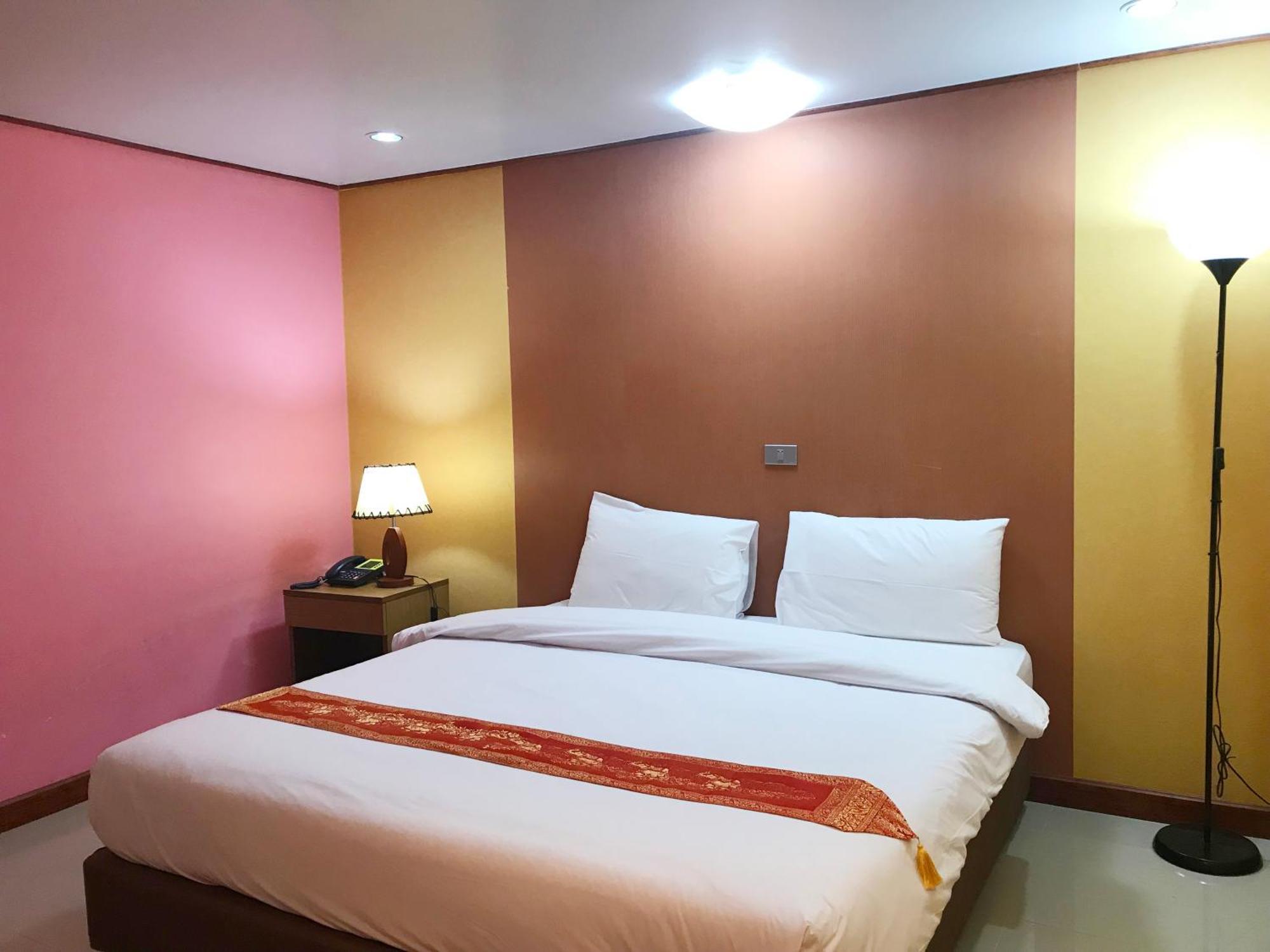 Toh Buk Seng Ayutthaya Hotel Esterno foto