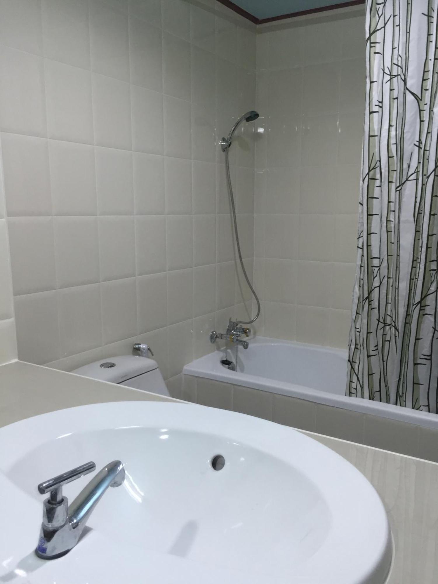Toh Buk Seng Ayutthaya Hotel Esterno foto