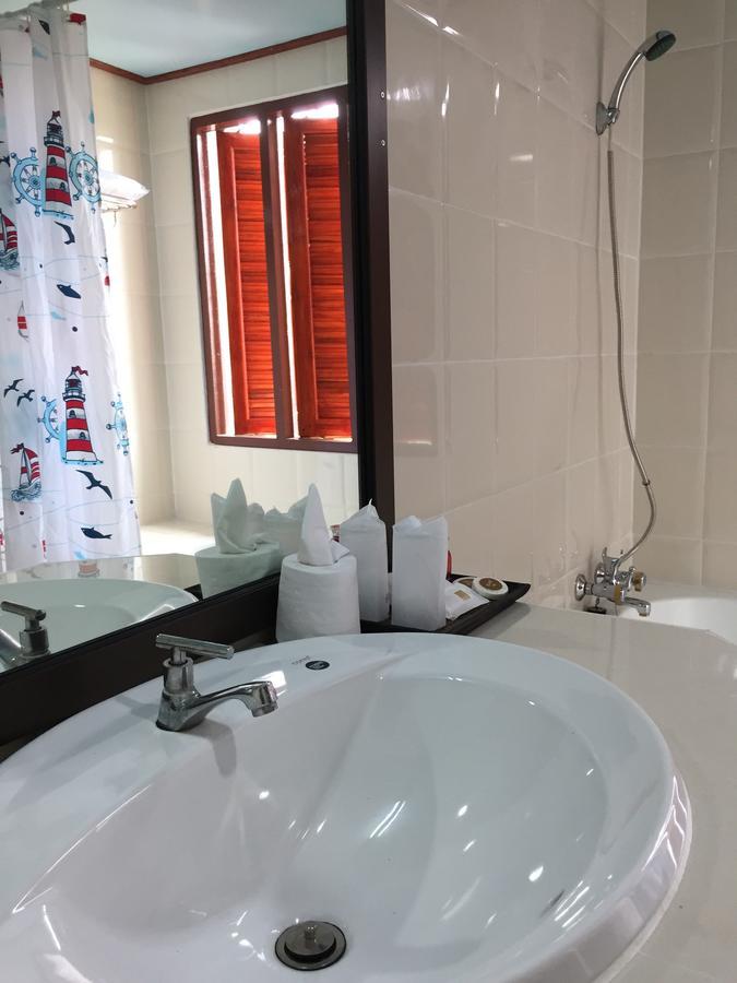 Toh Buk Seng Ayutthaya Hotel Esterno foto