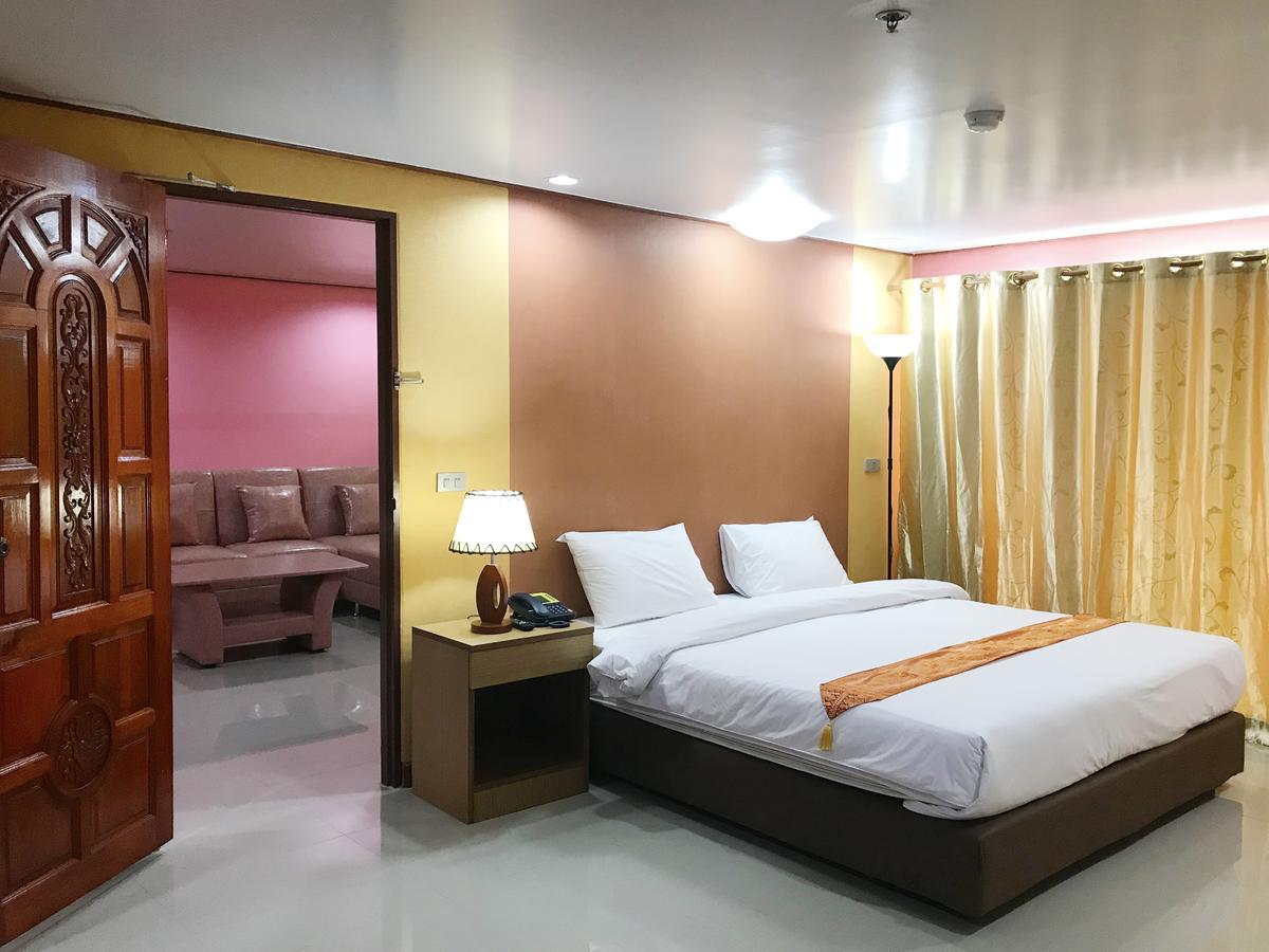 Toh Buk Seng Ayutthaya Hotel Esterno foto