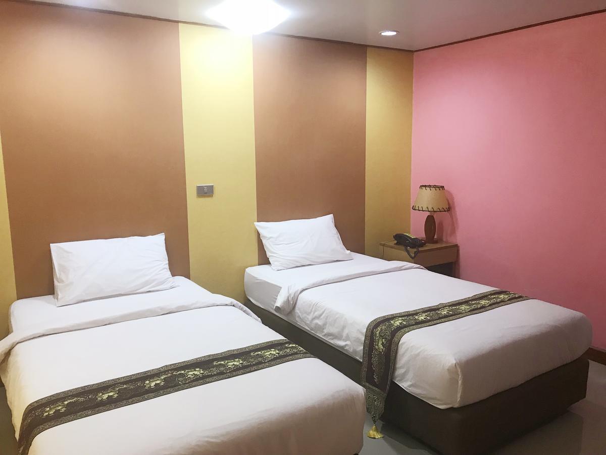 Toh Buk Seng Ayutthaya Hotel Esterno foto