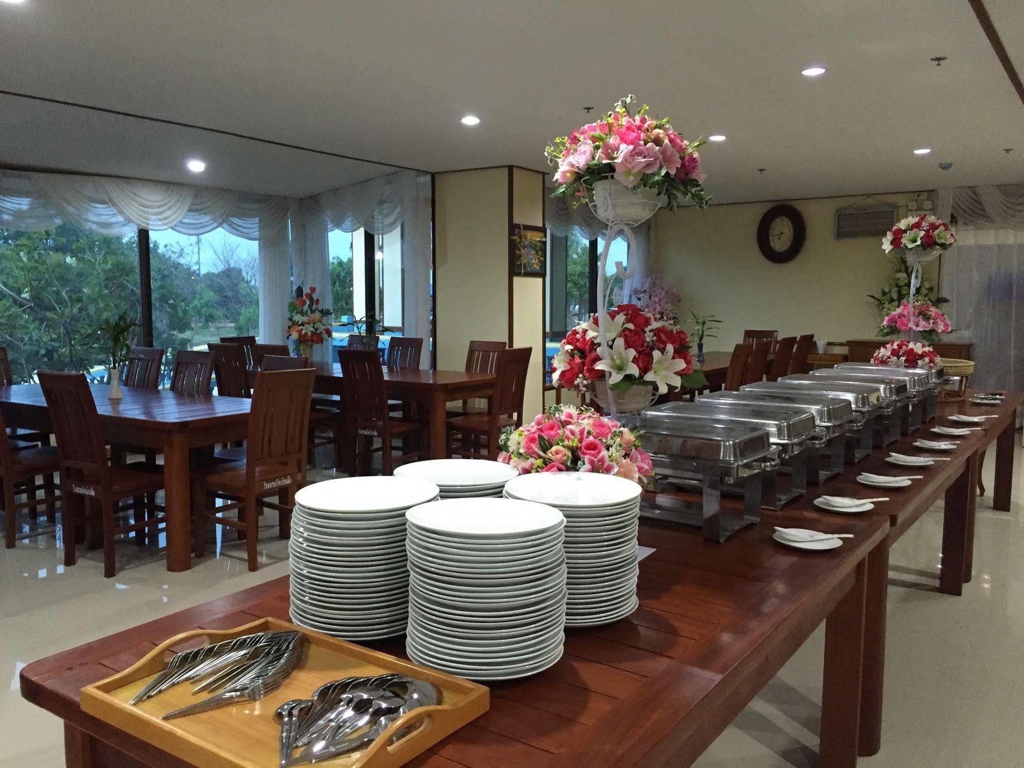 Toh Buk Seng Ayutthaya Hotel Esterno foto