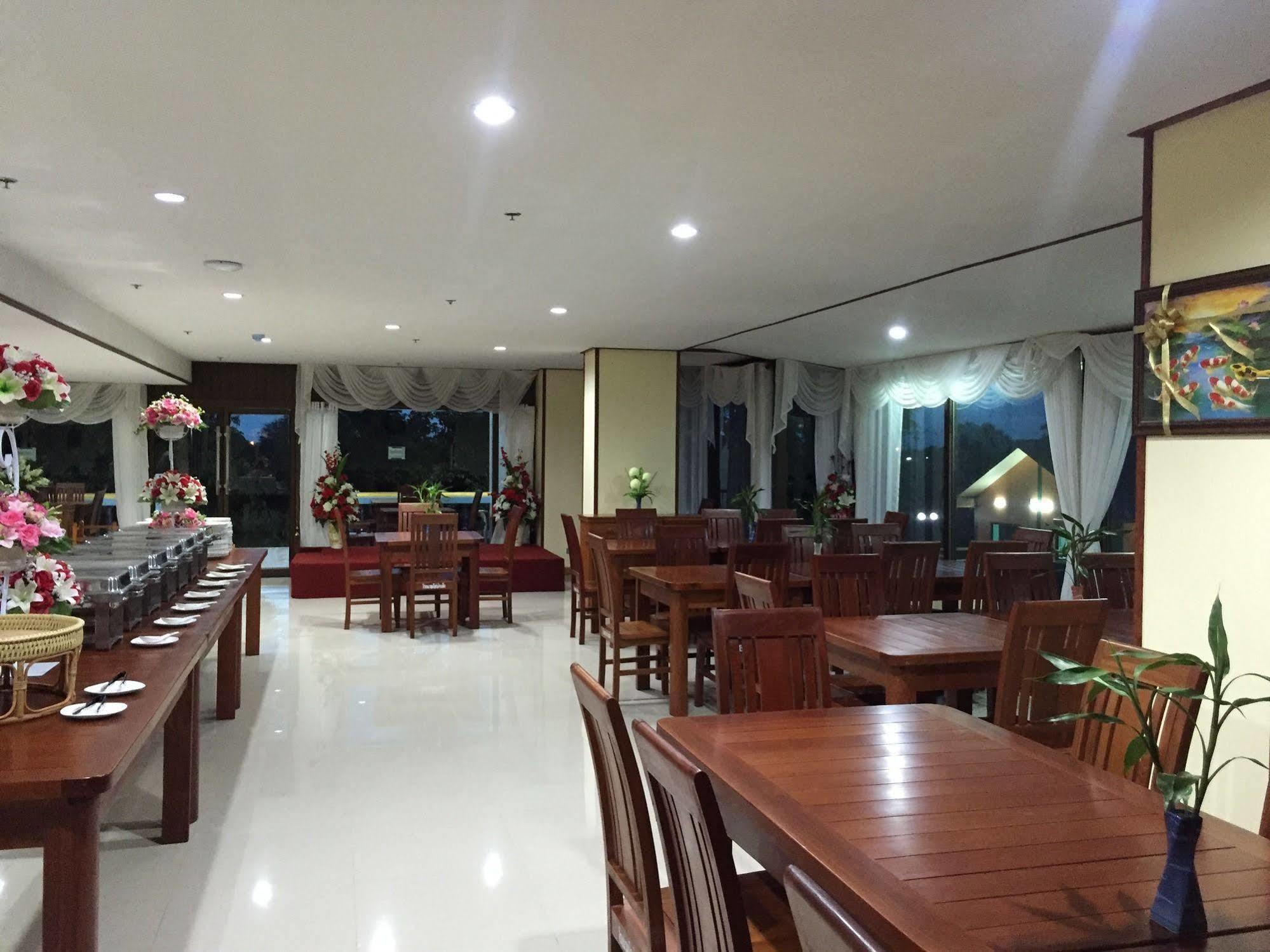 Toh Buk Seng Ayutthaya Hotel Esterno foto