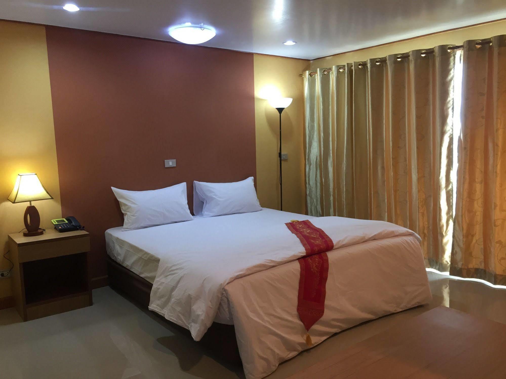 Toh Buk Seng Ayutthaya Hotel Esterno foto