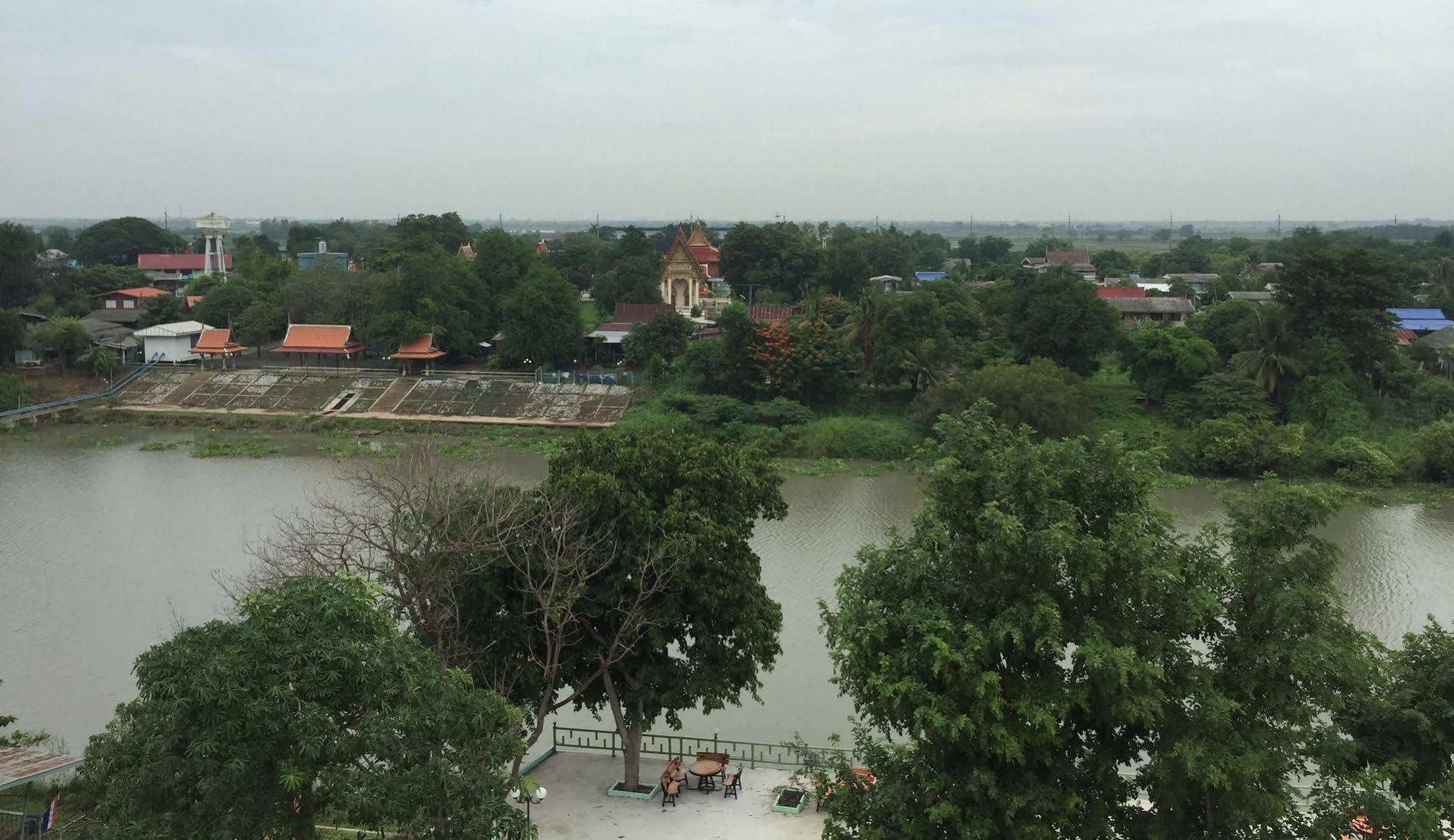 Toh Buk Seng Ayutthaya Hotel Esterno foto